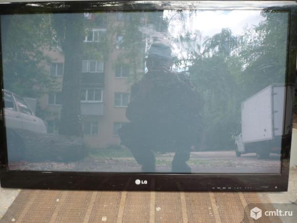 Телевизор ж/к LG. Фото 1.