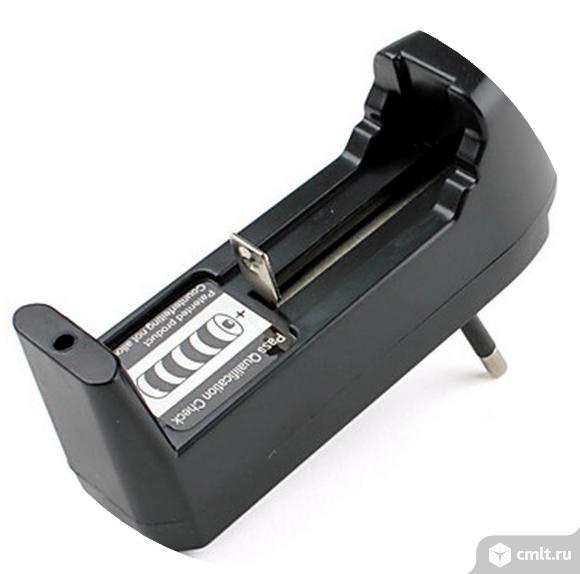 Зарядное устройство для аккумуляторов 18650. Фото 1.