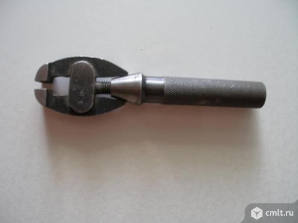 Тиски. Фото 1.