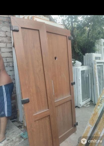 Двери пластиковые БУ. Входные группы. Фото 5.