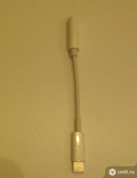 Адаптер Apple Lightning - Jack 3.5 мм MMX62ZM/A. Фото 1.