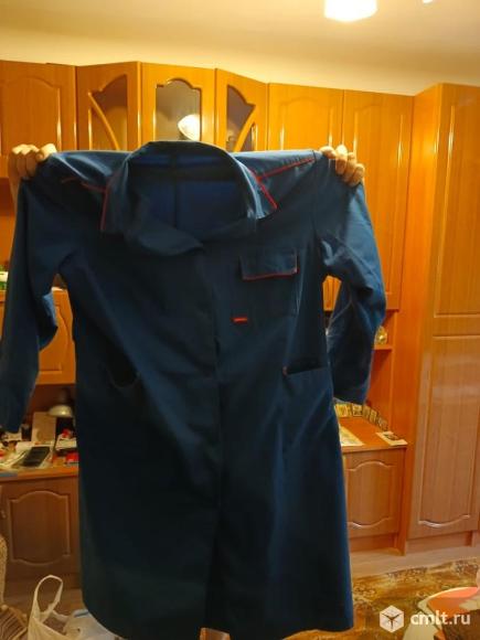 Продаётся рабочий халат. Фото 1.