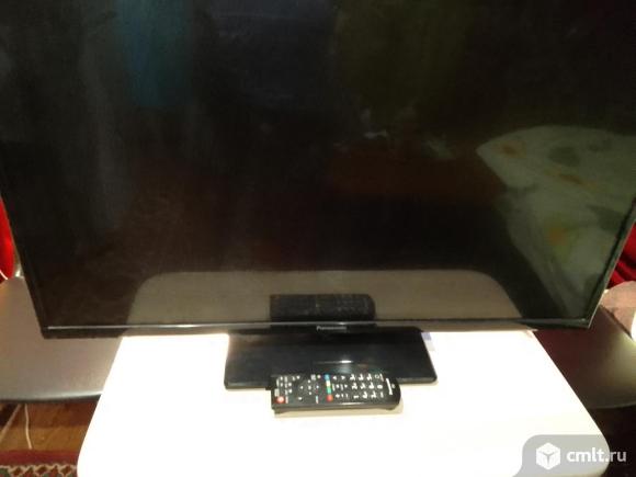 Телевизор ж/к Panasonic TX-32DR400. Фото 3.