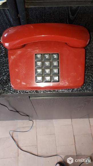 Телефоны. Фото 1.