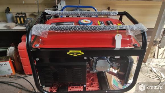 Электрогенератор Honda. Фото 1.