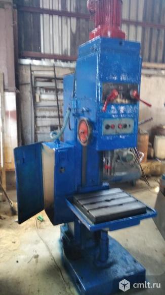 Сверлильный станок 2Н135, максимальный диаметр сверления 35 мм. Подключен, в рабочем состоянии, можем выслать ВИДЕО.