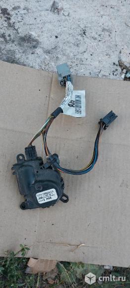 Форд Фокус 2 моторчик заслонки печки 1S7H19B634CA. Фото 1.