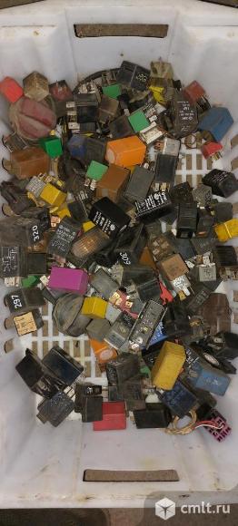 Ауди, Фольксваген, Форд реле блока предохранителя. Фото 1.