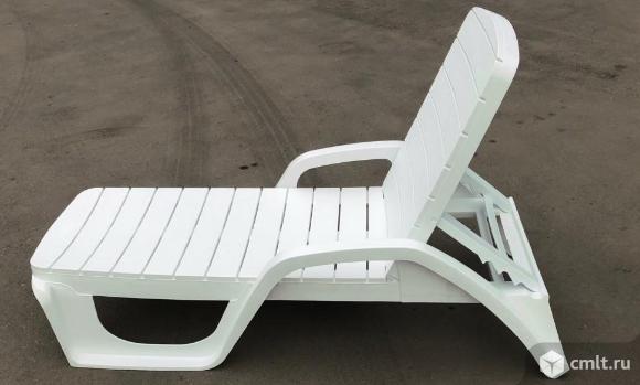 Закупаем пластиковые шезлонги. Фото 1.