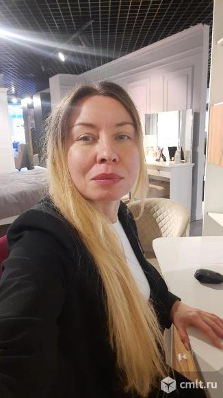 Продавец-дизайнер. Фото 1.