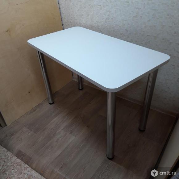 Стол  кухонный. Фото 1.