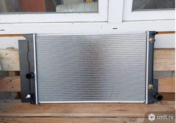 Радиатор охлаждения двигателя , радиатор основной для Toyota Corolla E150, Toyota Auris Toyota Verso номер TOYOTA 1640022200, 1640022250, 1640037250, 164000D470, 164000D481, 164000T170, 164000T210, 16