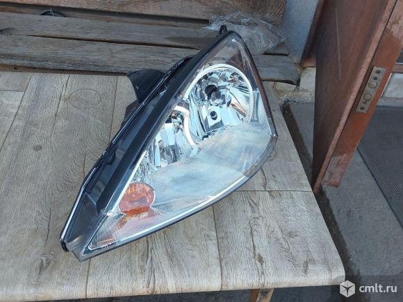 Фара передняя левая для Ford Focus 1 2001-2004 под корректор номер 1152472Номера замен4311152LLDEM205828051A20634805TG4311152LLDEM1152472134365711523881216917H004611FDFOC01000LFDFOC01002