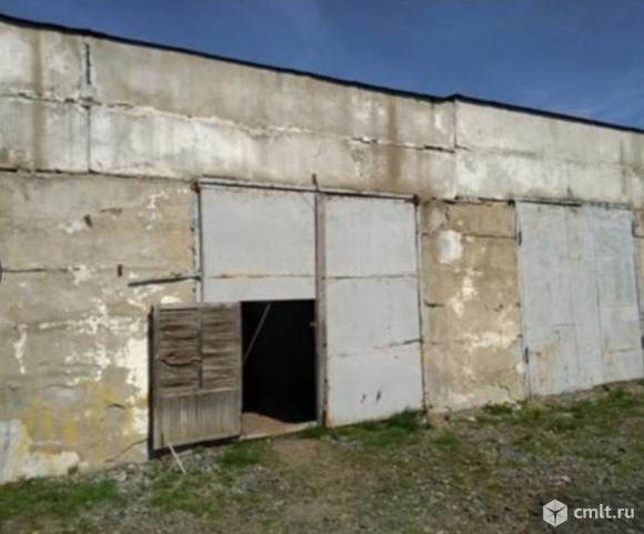 Нежилое здание (теплая стоянка) общей площадью 435 м2, с. Бердюжье. Фото 1.