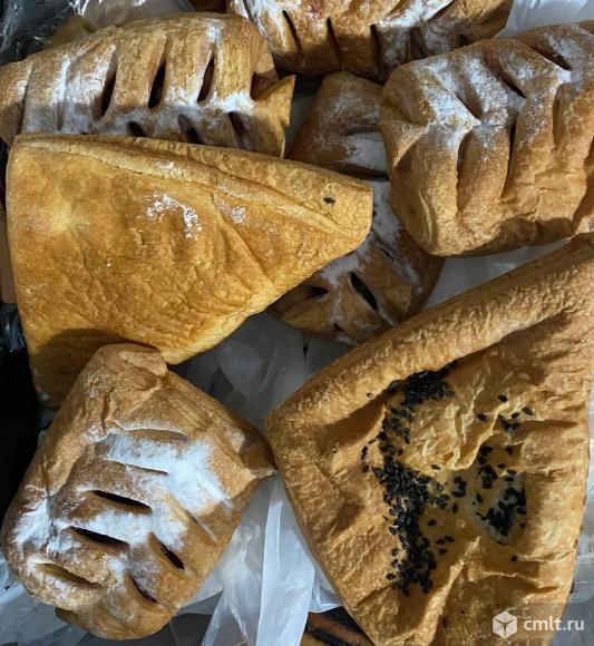 Продукты с истекшими сроками годности в качестве корма для животных.. Фото 1.