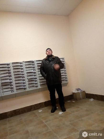 Подсобник. Фото 1.