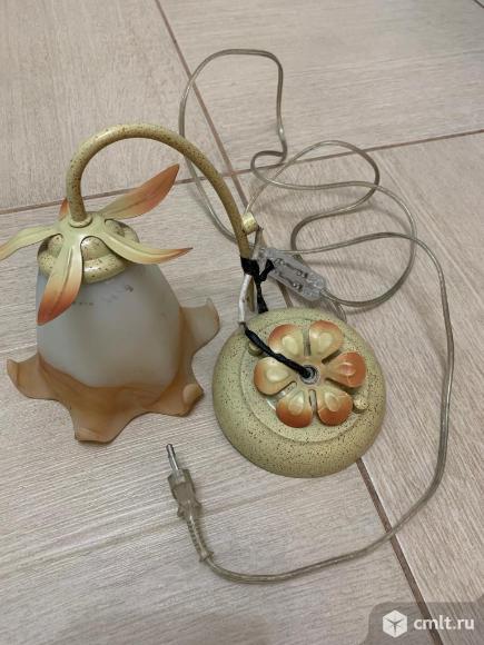 Светильник настенный, б/у. Фото 1.