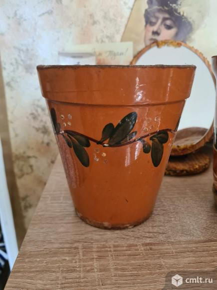 Горшок керамический для цветов. С листочками Диаметр 14 см, Высота 15 см.. Фото 1.