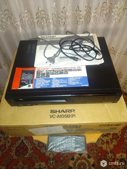 Видеомагнитофон Sharp. Фото 2.