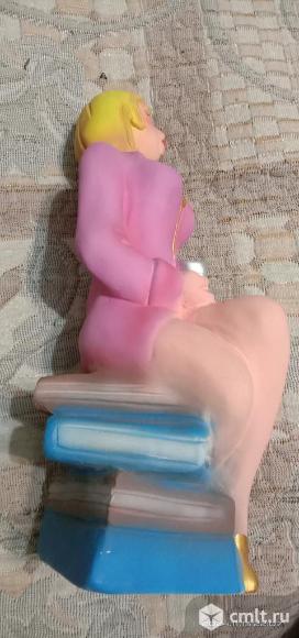 Копилка секретарь/деловая женщина. Фото 1.