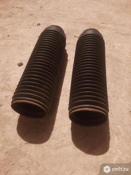 Пыльники переднего амортизатора Suzuki SX4. Фото 4.