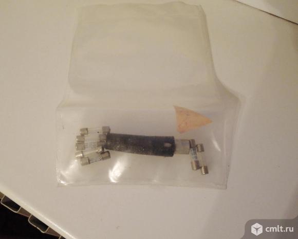 Антенный ввод и предохранители для лампового телевизора. В фабричной упаковке. Упаковка не вскрыта. Фото 1.