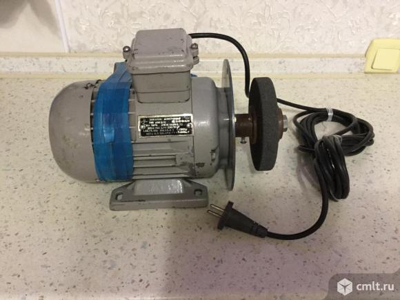 Двигатель асинхронный АПН 12/2. СССР., Б/У.. Фото 1.