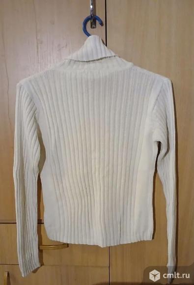 Свитер женский белый 44-46. Фото 1.