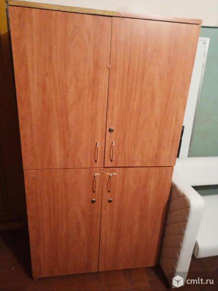 Книжный шкаф для офиса. Фото 1.