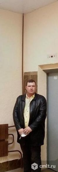 Работник торгового зала. Фото 1.