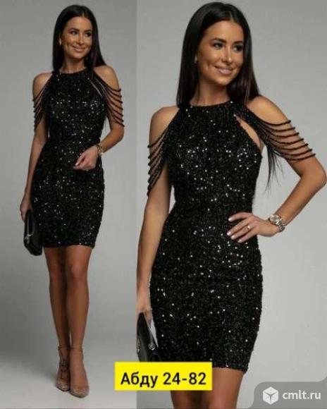 Платье с пайетками. Фото 1.