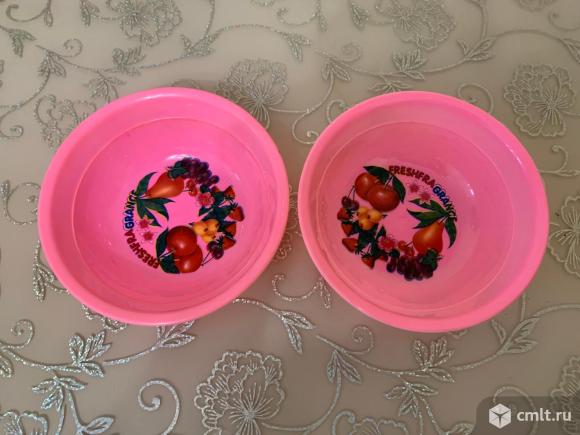 Тарелочки, чашки пластик. Фото 7.