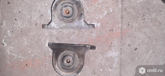 Опоры раздатки нива, нива шевроле.. Фото 1.