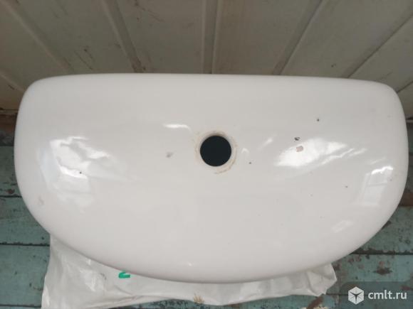 Туалетный бочек с крышкой. Фото 4.