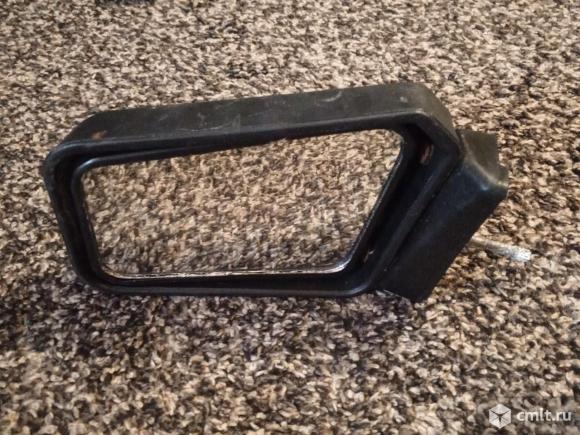 Зеркало заднего вида левое. Фото 1.