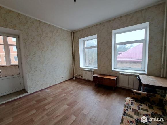 Сдам комнату в трехкомнатной квартире. Фото 1.