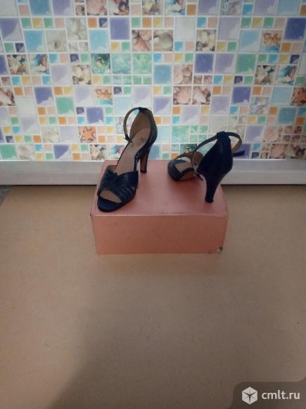 Босоножки. Фото 1.