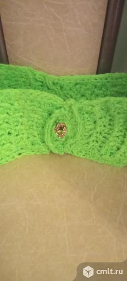 Повязка на голову вязанная. Фото 1.