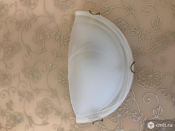 Настенный светильник бра. Фото 1.