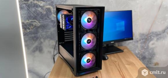 Компьютер без монитора. Фото 1.