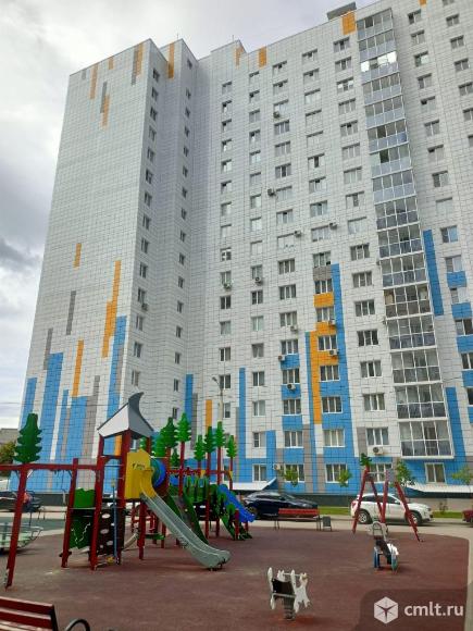 Квартира с видом на лес. Новая, с отделкой. Быстрая сделка. Торг. Фото 1.