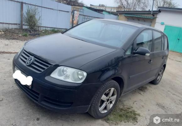 Volkswagen Touran - 2004 г. в.. Фото 4.