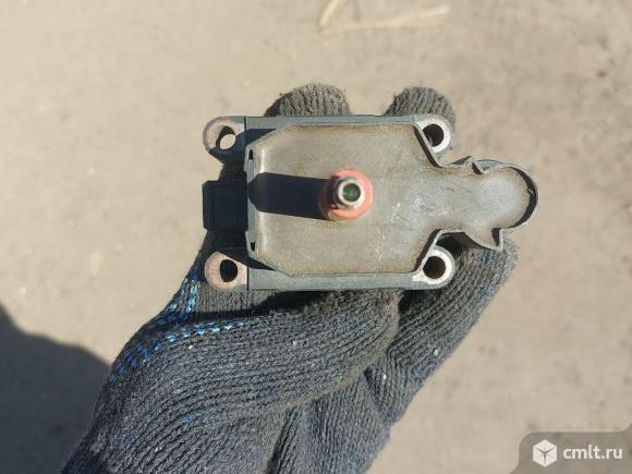 катушка зажигания для Ford Scorpio 2 двигатель 2.3 б/у номер 0221505423Для моделейFord Escort, EA, FAFord Galaxy, VXFord Granada, CE, DEFord Orion, EAFord Scorpio, DE, FEFord Sierra, D