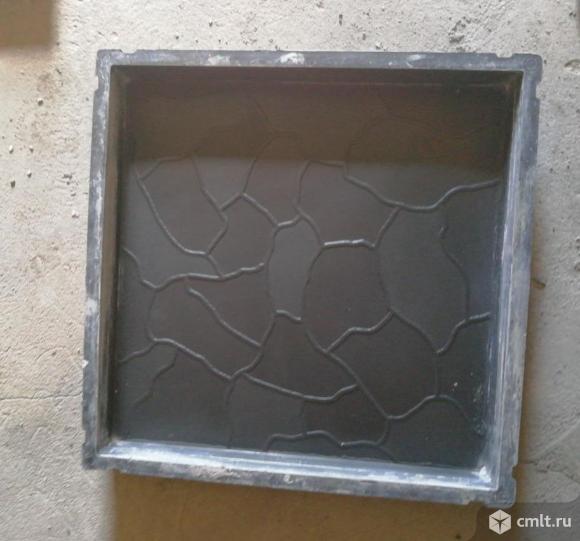 Формы для изготовления тротуарной плитки 50*50 см. Фото 1.
