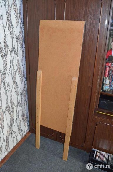 Зеркало на деревянной основе. Фото 5.