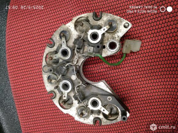 Диодный мост генератора ВАЗ. Фото 1.