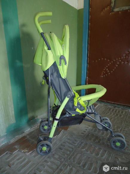 Коляска детская прогулочная. Фото 1.