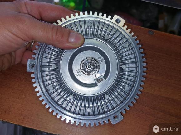 Вискомуфта вентилятора 11527505302 бмв Е39. Фото 2.