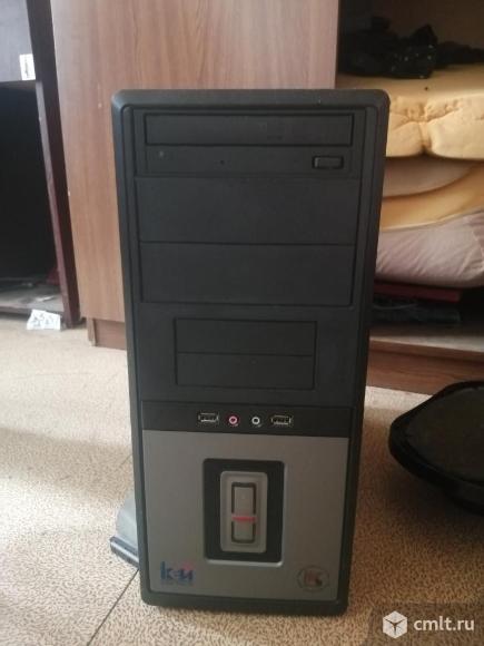 Компьютер без монитора. Фото 2.