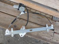 для Honda CR-V 2 кузов RD7 стеклоподъемник двери передней левой с моторчиком сборе номер 72250S9AA02, 72250S9AA03, 72250-S9A-A02Для моделей— Honda CR-V, RD1, RD2, RD3, RD4, RD5, RD6, RD7, RD